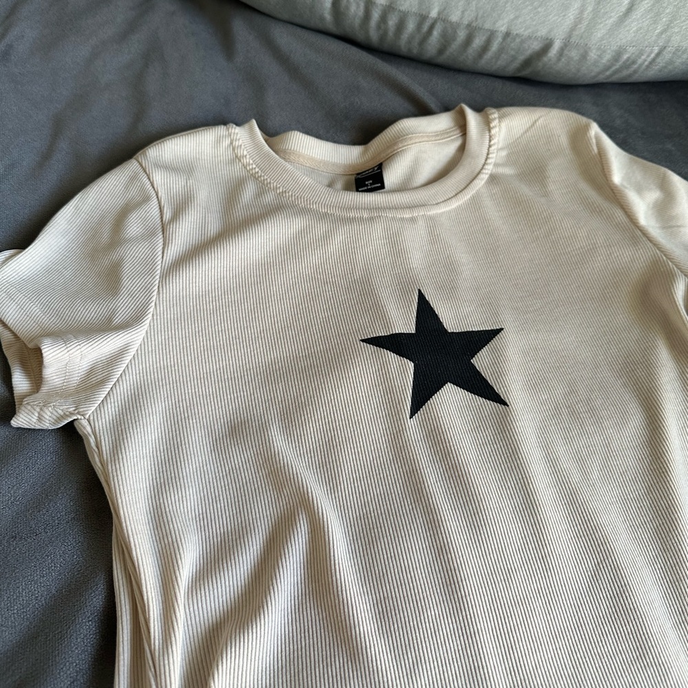 dazy crop top - size Large - worn about twice